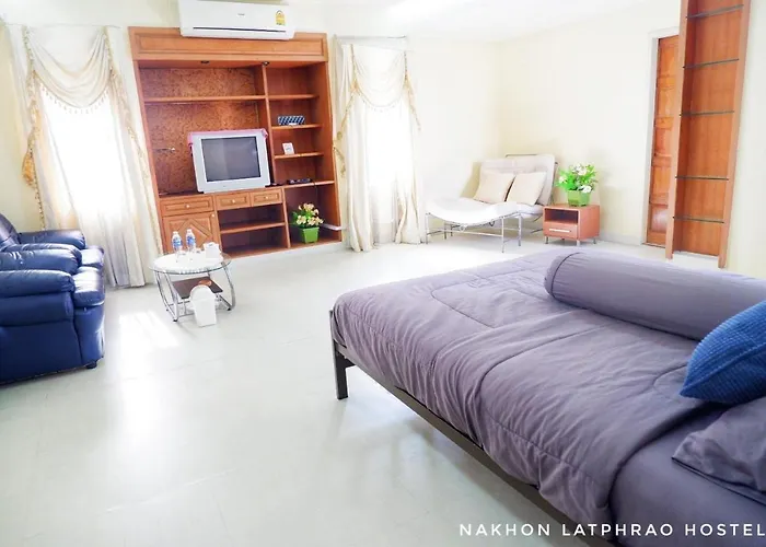 Nakhon Latphrao Ostello