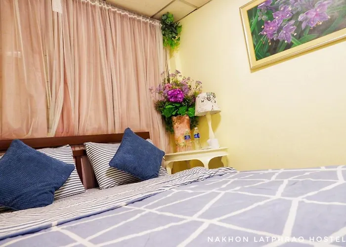 Nakhon Latphrao * Bangkok